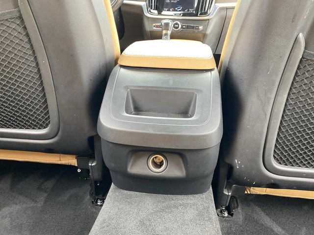 Used 2018 Volvo V90 T6 Cross Country w/ Protection Package image 30