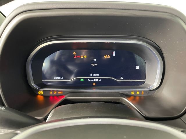 Used 2023 GMC Yukon SLT w/ SLT Luxury Package image 10