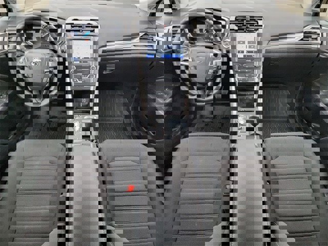 Certified 2020 Ford Fusion SE image 25