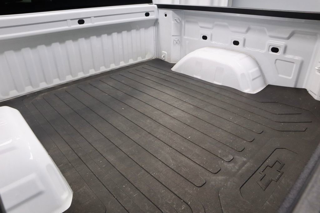 Used 2023 Chevrolet Silverado 1500 LT AWD/4WD image 13