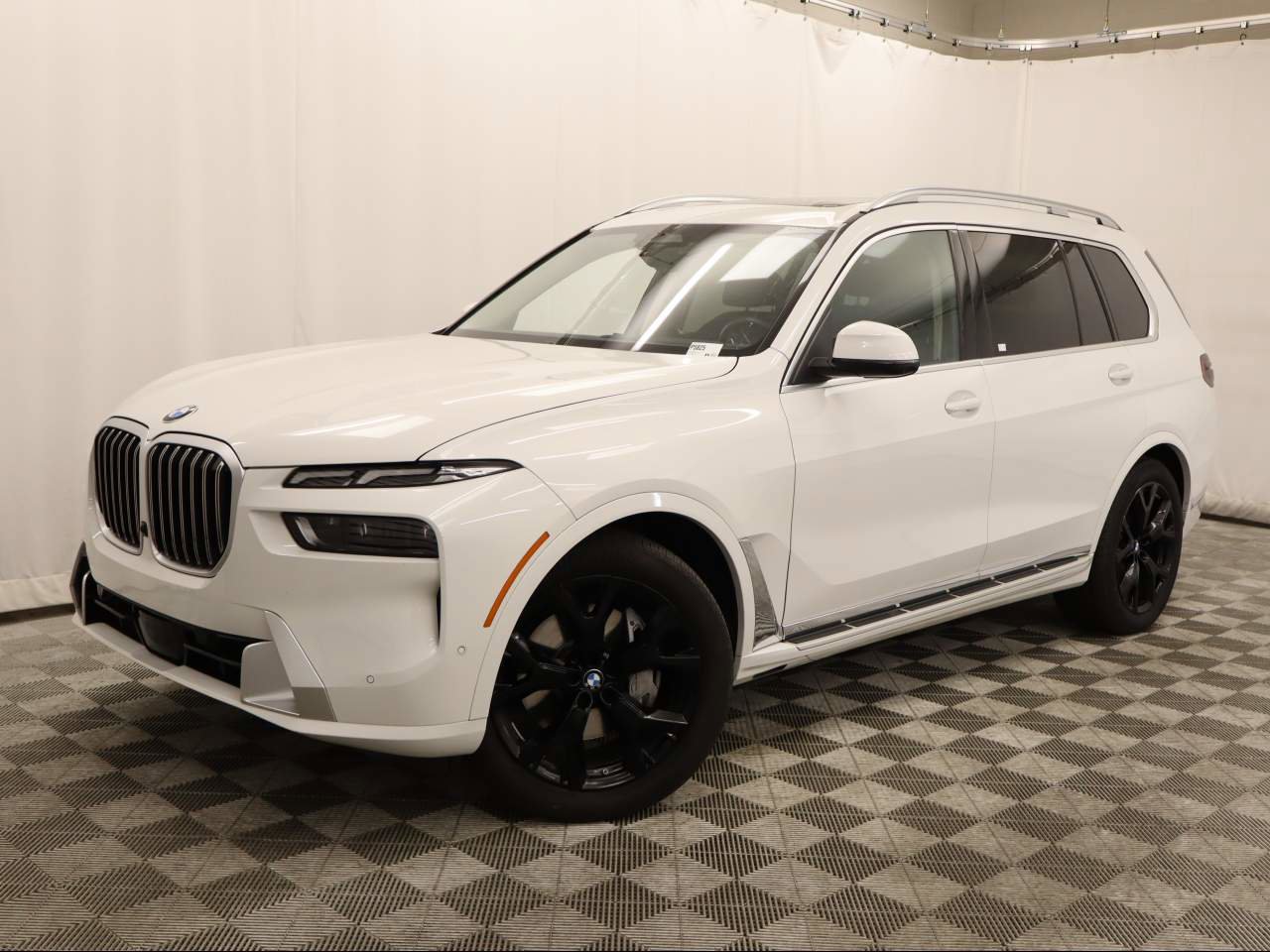 Used 2026 BMW X7 xDrive40i AWD/4WD image 1