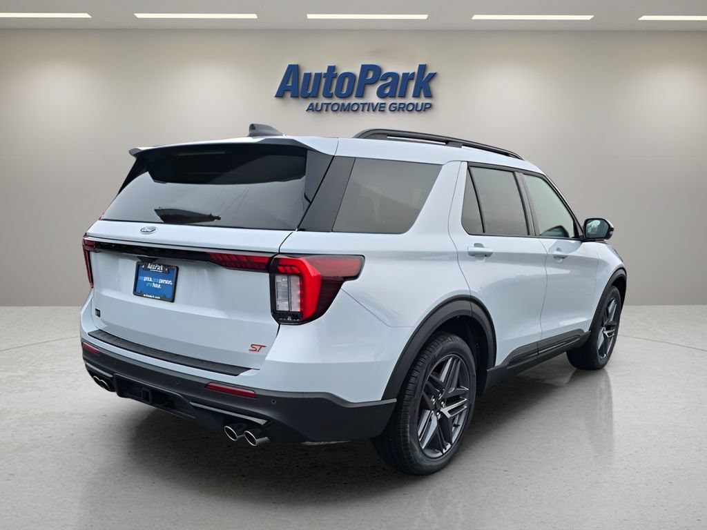 Certified 2026 Ford Explorer ST AWD/4WD image 7