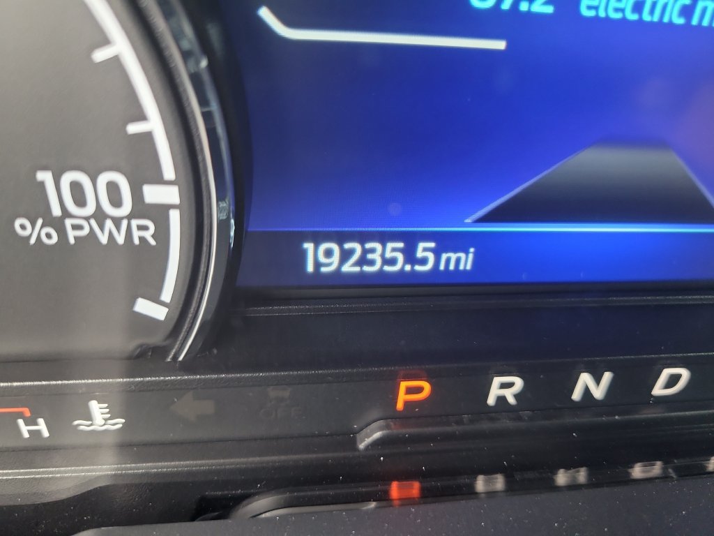 Certified 2024 Ford Maverick Lariat FWD image 30