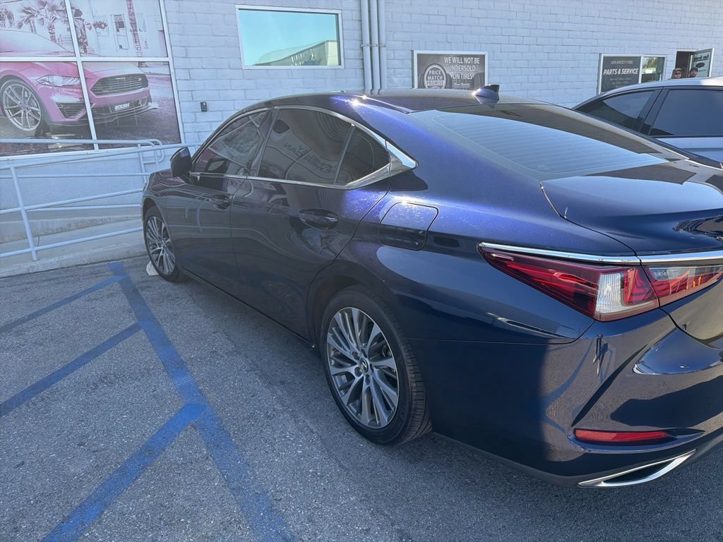 Used 2021 Lexus ES 350 w/ Premium Package FWD image 4