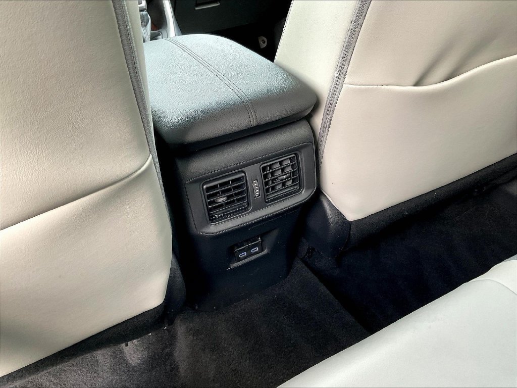 Used 2022 Toyota RAV4 Limited AWD/4WD image 10