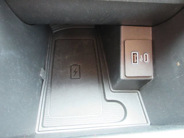 Certified 2023 Ford Edge Titanium AWD/4WD image 21