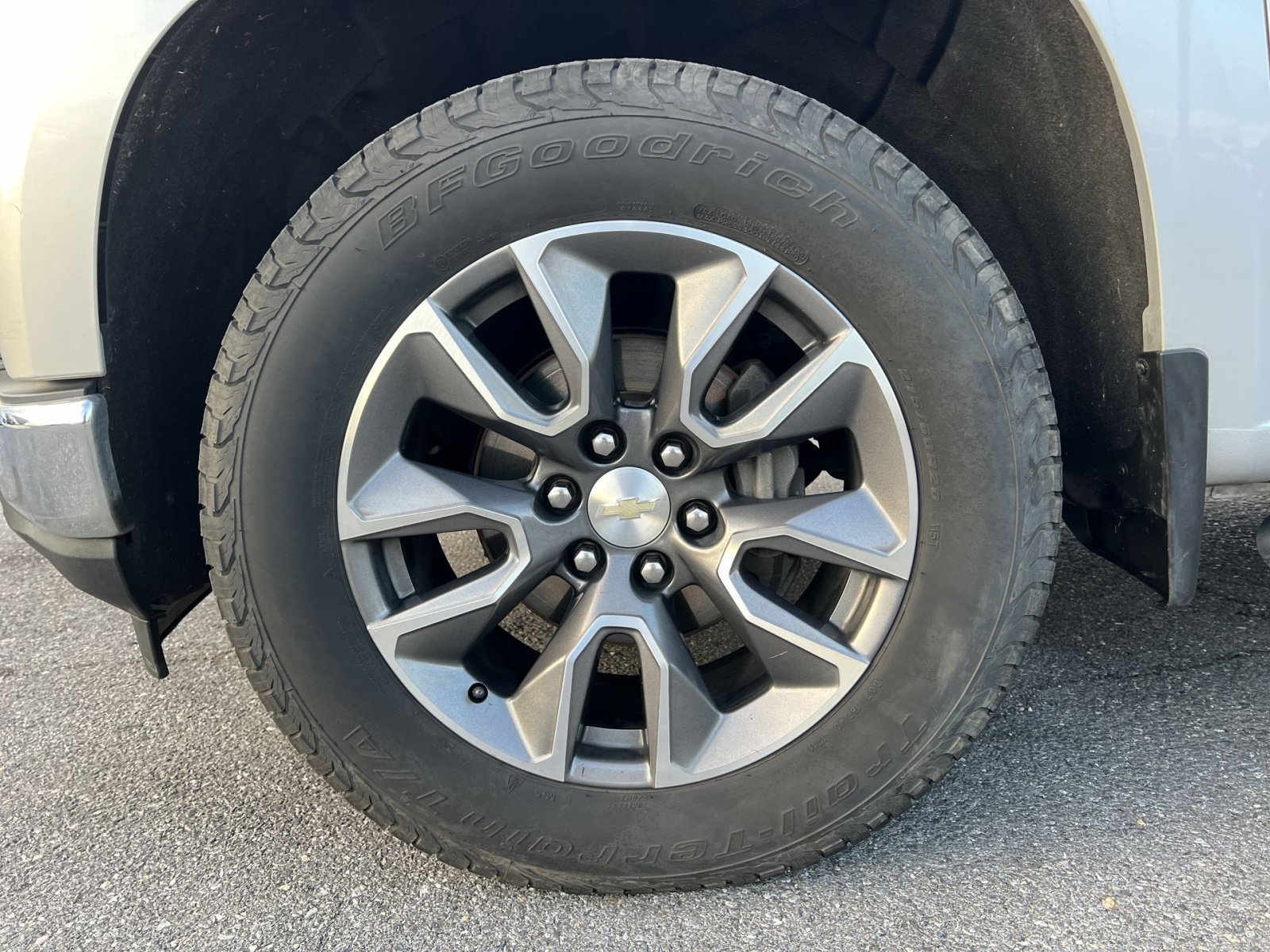 Used 2020 Chevrolet Silverado 1500 LT w/ All-Star Edition AWD/4WD image 12