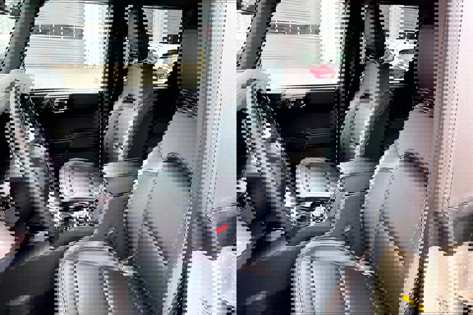 Certified 2025 Ford Bronco Outer Banks w/ Black Appearance Package image 11