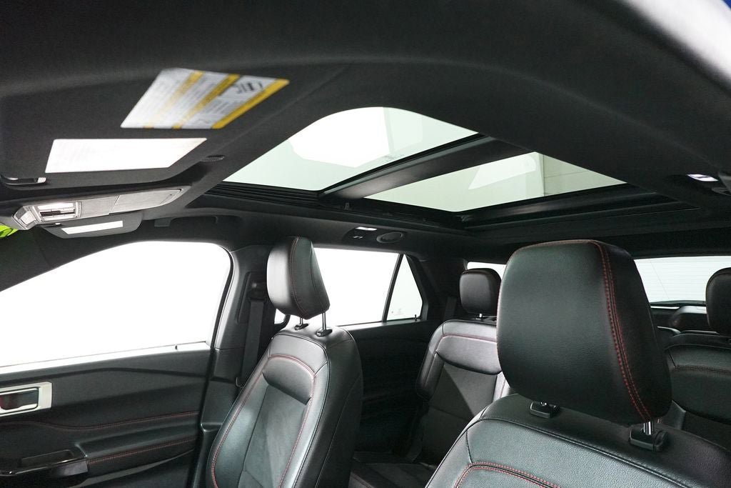Certified 2023 Ford Explorer ST-Line AWD/4WD image 13