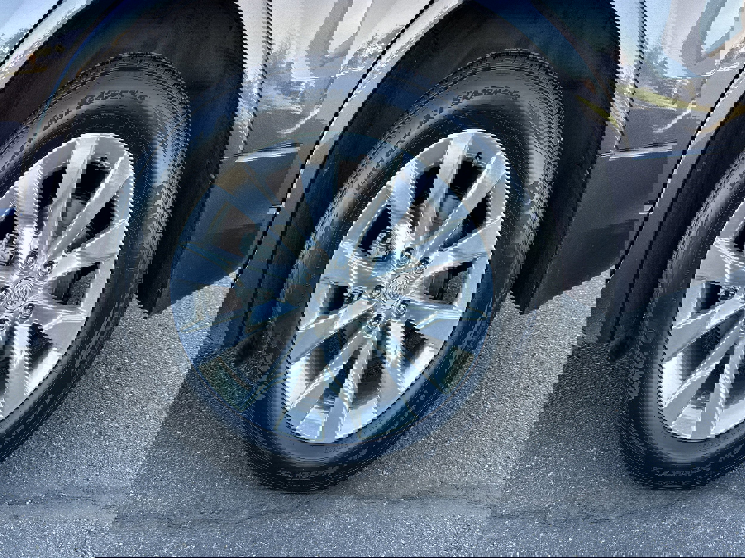 Used 2017 Buick Envision Essence image 7