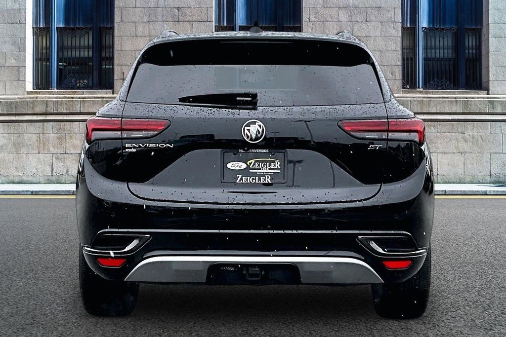 Used 2023 Buick Envision Essence w/ Sport Touring Package AWD/4WD image 4