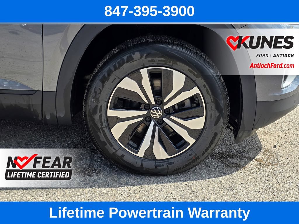 Used 2024 Volkswagen Atlas SE AWD/4WD image 9