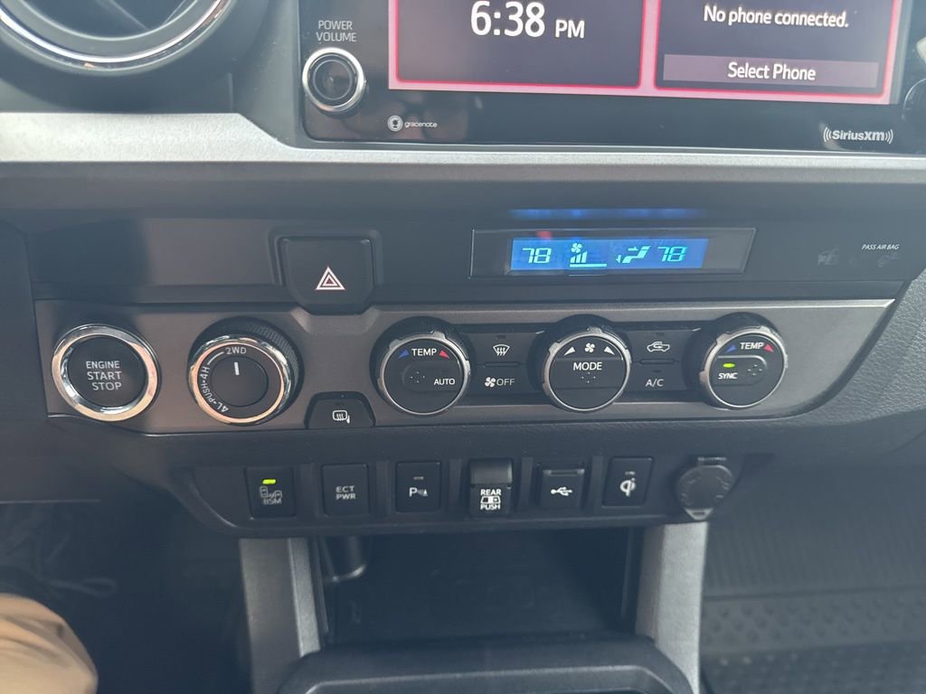 Used 2022 Toyota Tacoma TRD Sport w/ Technology Package AWD/4WD image 6