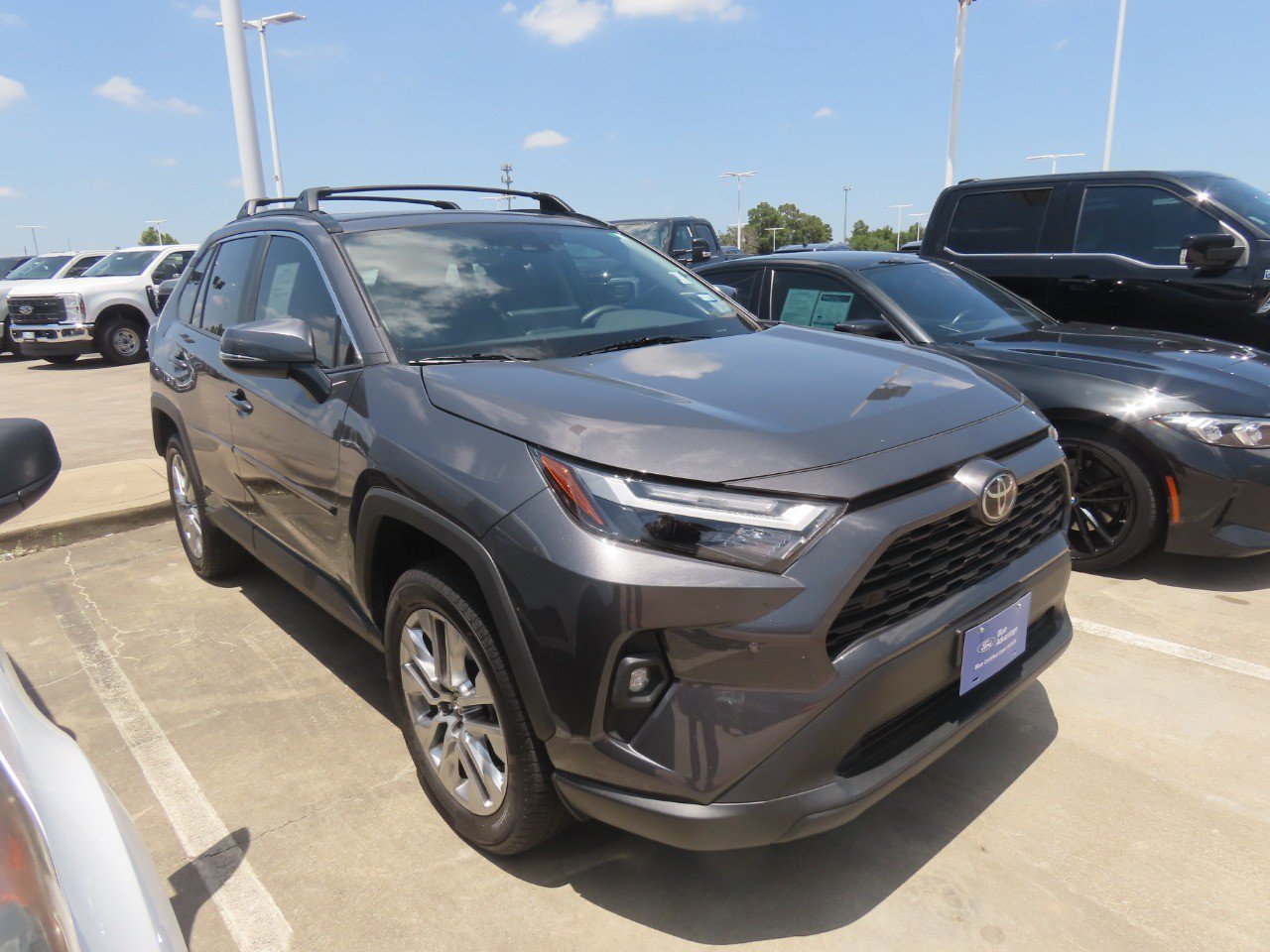 Used 2025 Toyota RAV4 XLE Premium w/ Weather Package FWD image 6