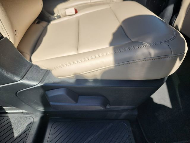 Certified 2022 Ford Explorer XLT w/ Equipment Group 202A image 31