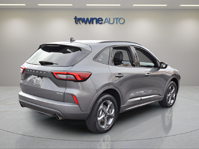 Certified 2023 Ford Escape ST-Line w/ Tech Pack #1 AWD/4WD image 7