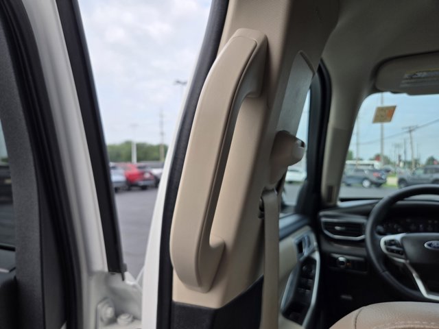 Certified 2023 Ford Explorer Limited w/ Limited Technology Package AWD/4WD image 33