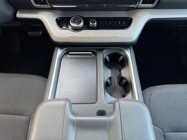 Certified 2025 Ford Expedition Max Active AWD/4WD image 11
