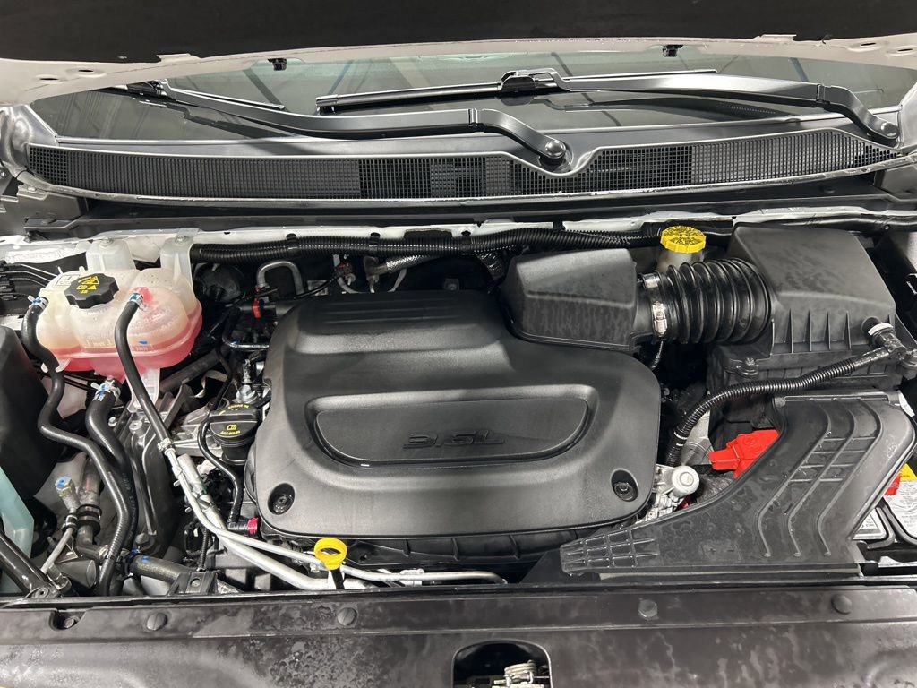 Used 2025 Chrysler Pacifica Select image 31