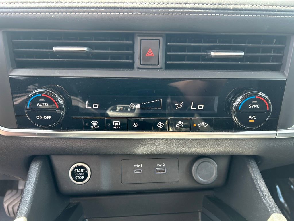 Used 2023 Nissan Rogue SV FWD image 19