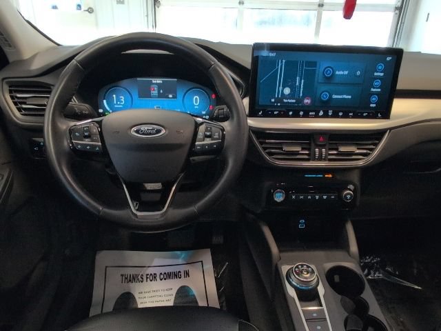 Certified 2023 Ford Escape Platinum AWD/4WD image 17