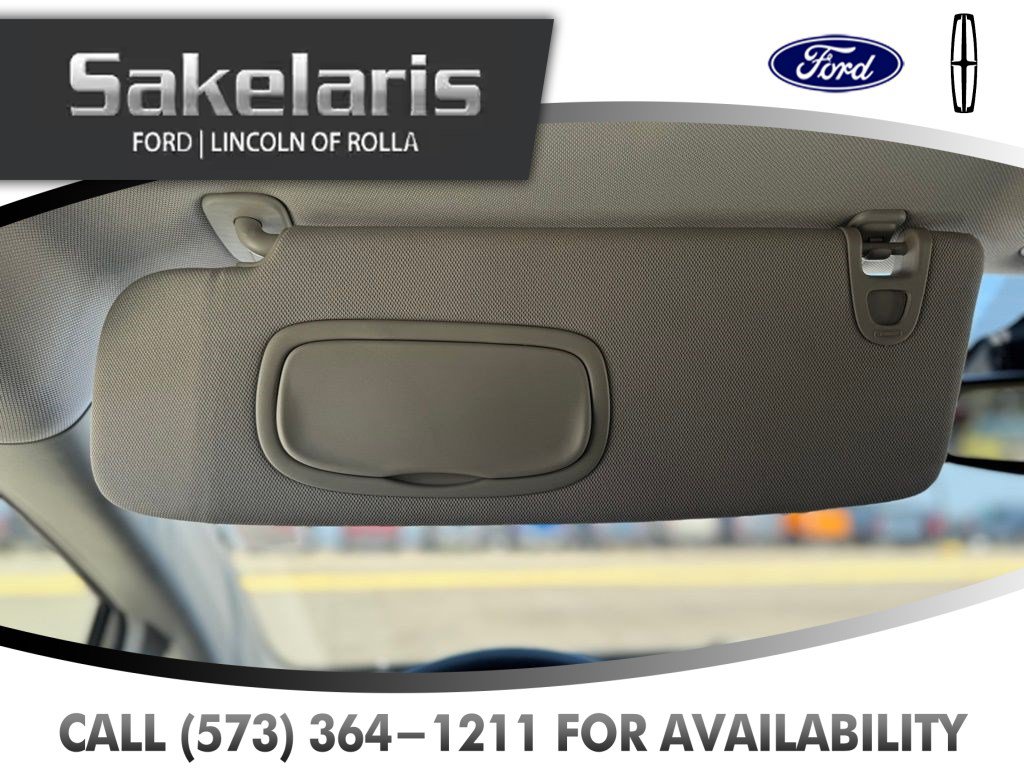 Used 2023 Chrysler Voyager LX FWD image 21