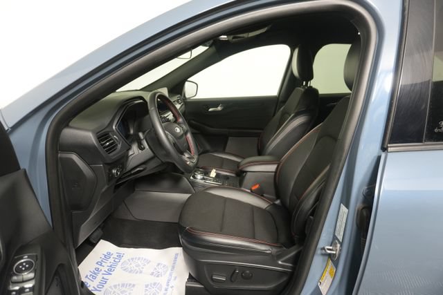 Certified 2025 Ford Escape ST-Line Select AWD/4WD image 19
