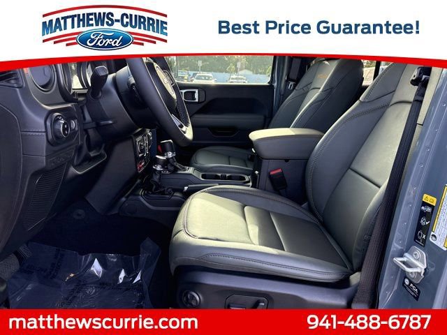 Used 2026 Jeep Gladiator Mojave image 9