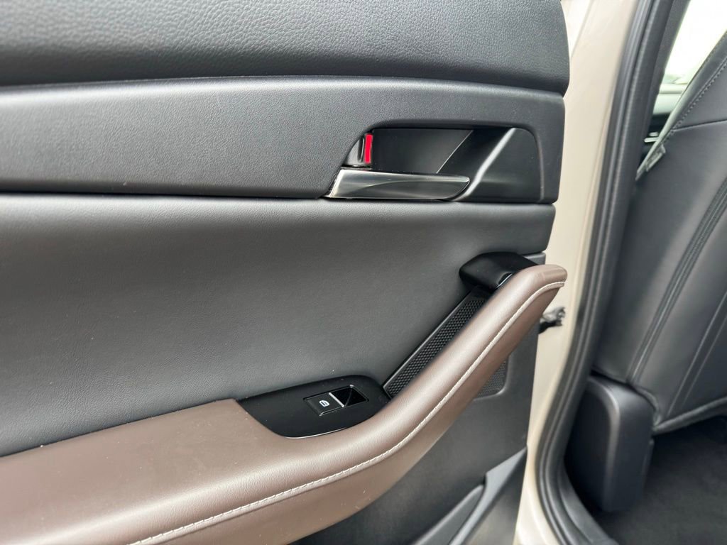 Used 2024 MAZDA CX-30 AWD 2.5 S w/ Premium Package image 23