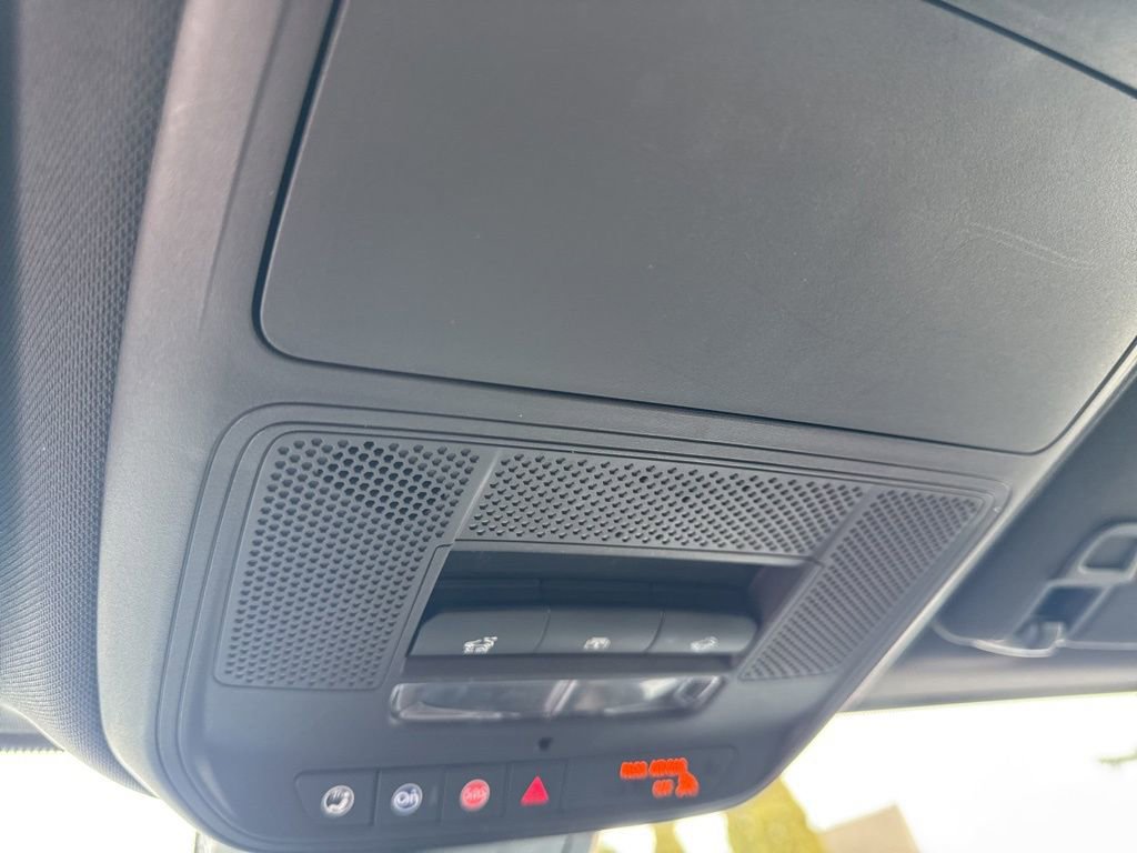 Used 2025 Chevrolet Equinox LT w/ Safety and Technology Package image 22