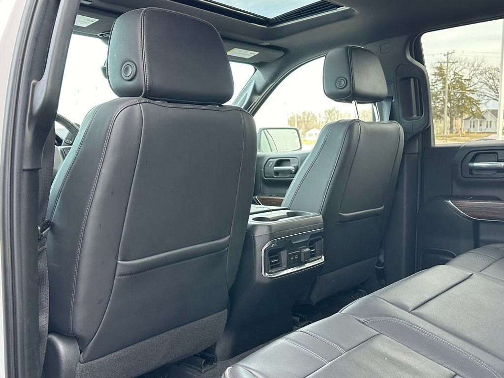 Used 2022 Chevrolet Silverado 1500 High Country w/ Technology Package image 13