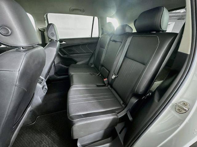 Used 2023 Volkswagen Tiguan SE AWD/4WD image 21