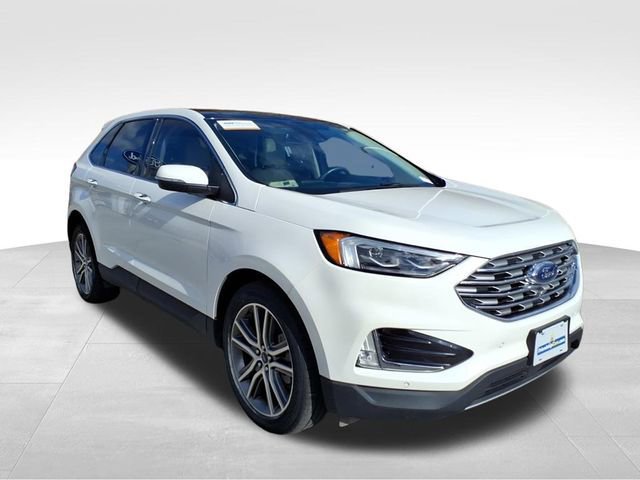 Certified 2022 Ford Edge Titanium w/ Equipment Group 301A image 8