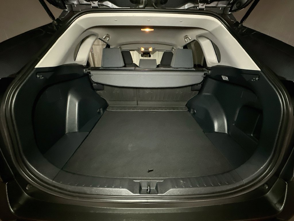 Used 2019 Toyota RAV4 LE w/ All Weather Liner Package AWD/4WD image 36