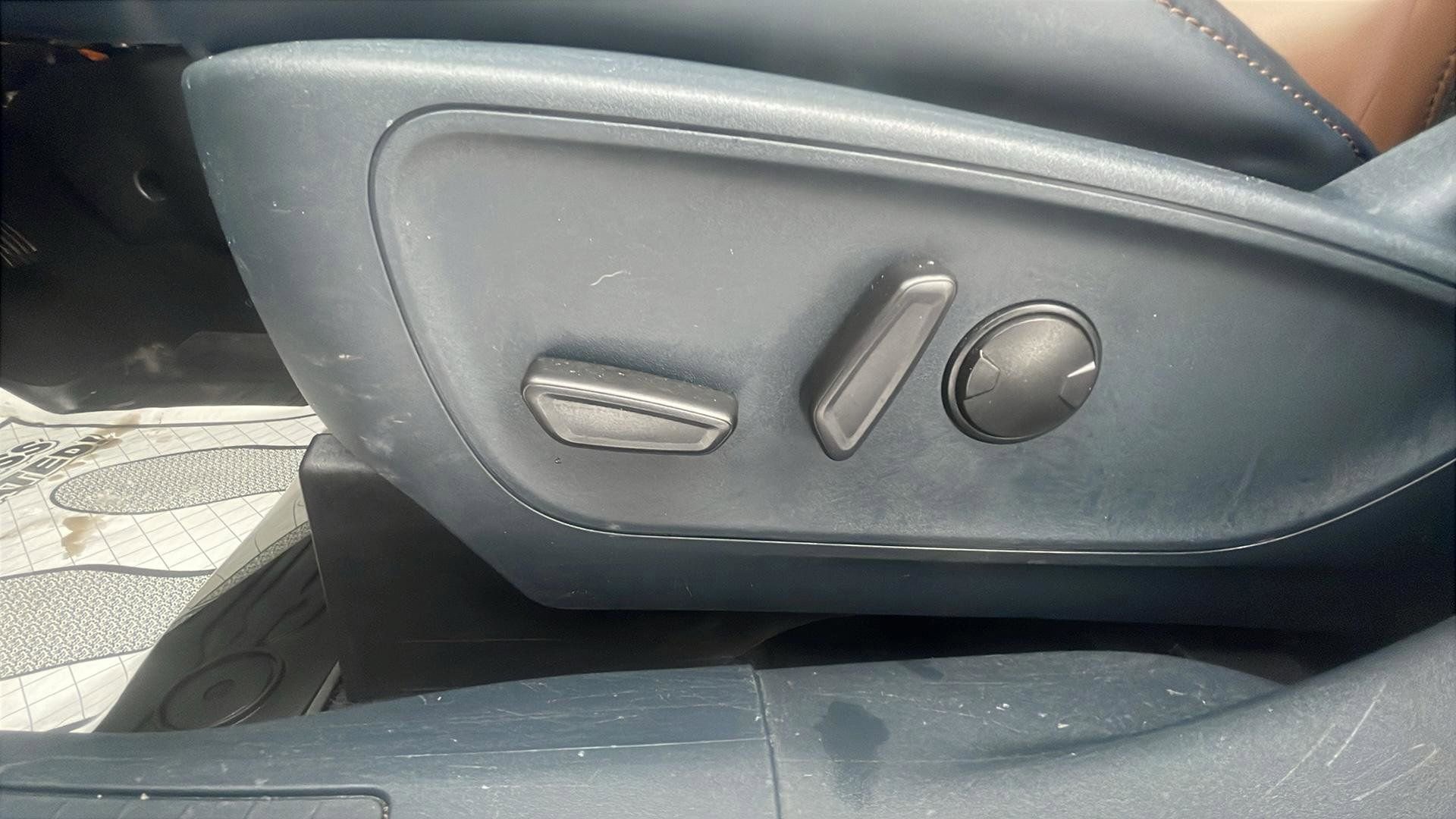 Certified 2022 Ford Maverick Lariat w/ Lariat Luxury Package image 25