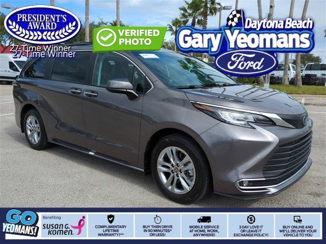 Used 2022 Toyota Sienna XLE