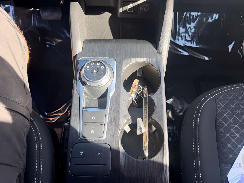 Certified 2025 Ford Escape Active AWD/4WD image 17