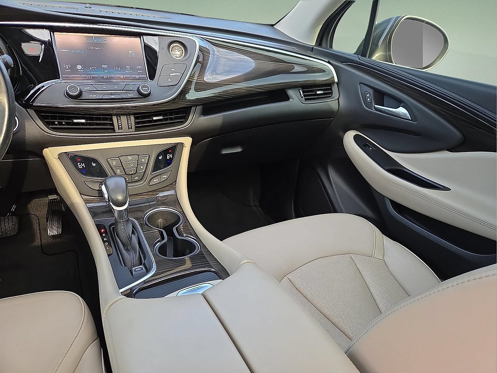 Used 2019 Buick Envision Essence FWD image 12