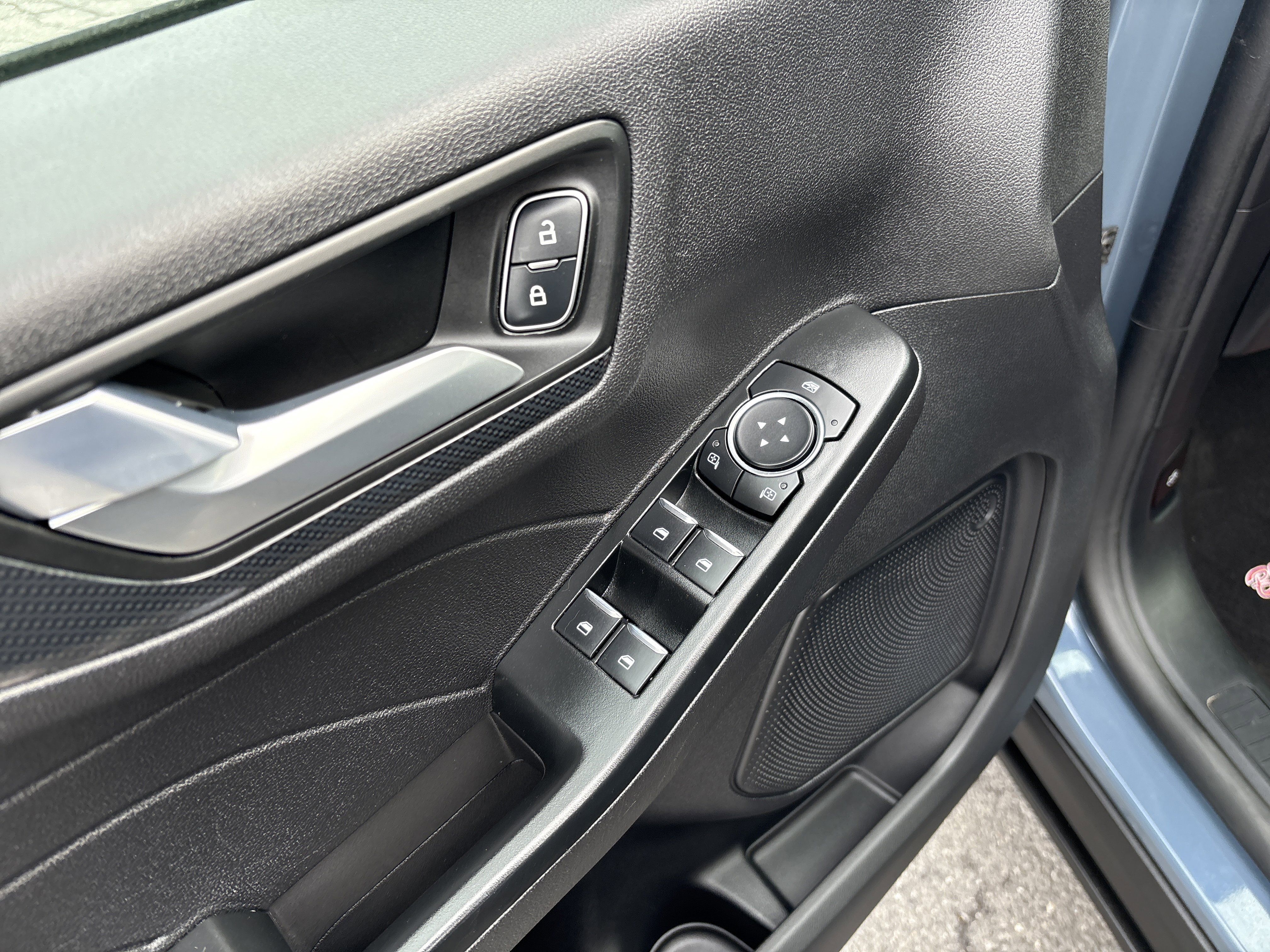 Certified 2025 Ford Escape ST-Line AWD/4WD image 18