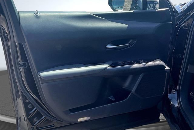 Used 2019 Lexus UX 200 w/ Premium Package FWD image 23