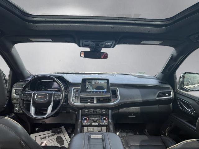 Used 2022 GMC Yukon SLT w/ SLT Premium Package image 11