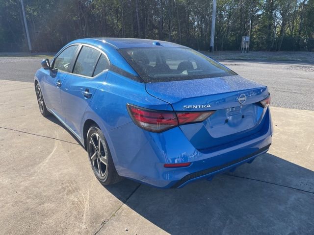 Used 2025 Nissan Sentra SV image 2