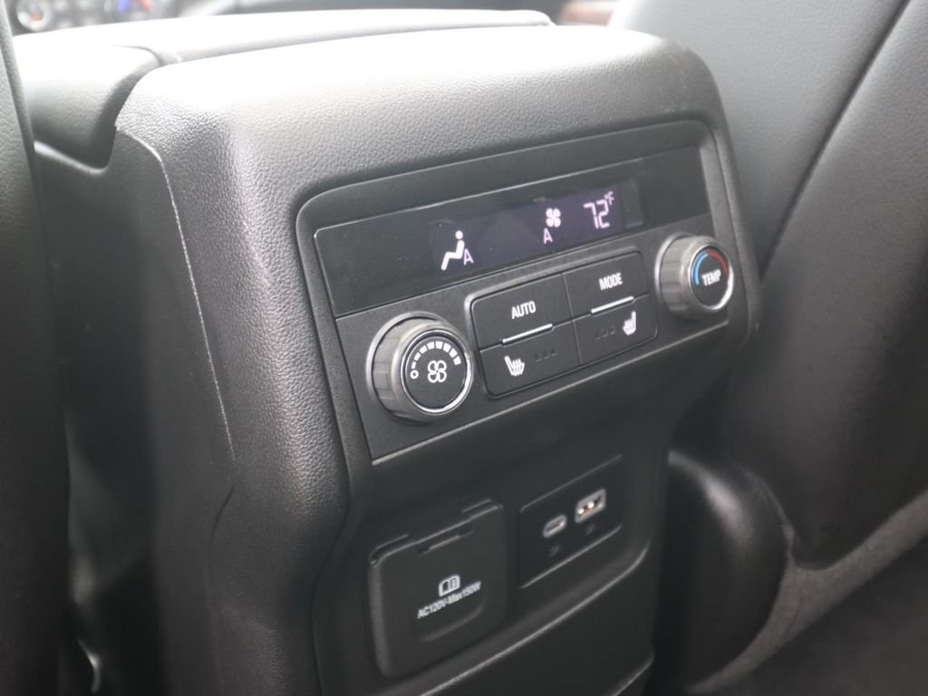 Used 2023 GMC Acadia Denali w/ Denali Ultimate Package FWD image 15