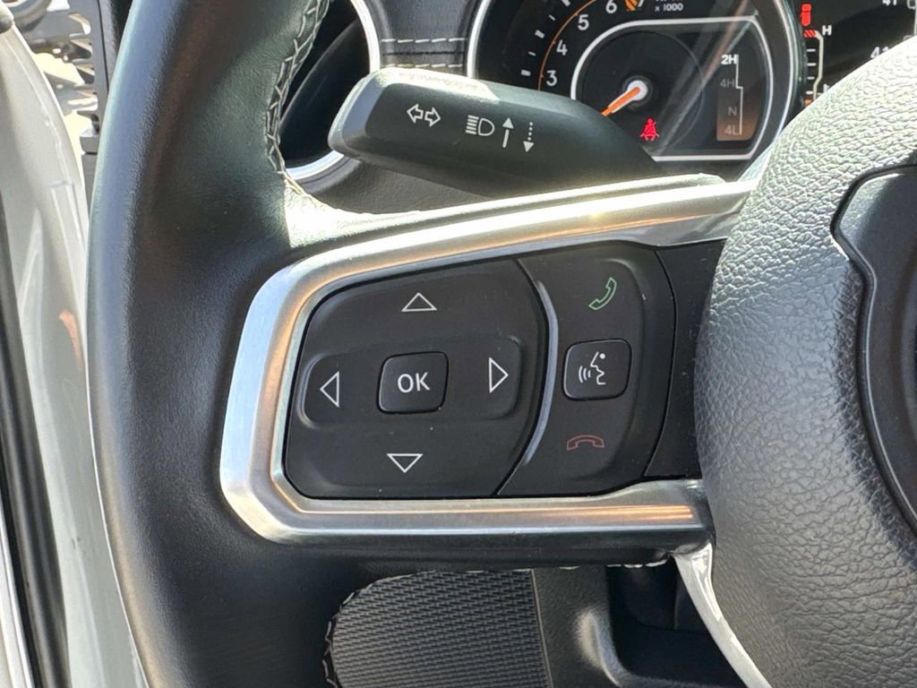 Used 2018 Jeep Wrangler Unlimited Sahara AWD/4WD image 25