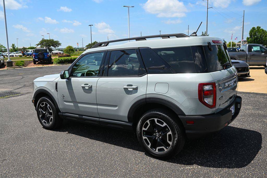 Certified 2023 Ford Bronco Sport Outer Banks AWD/4WD image 7
