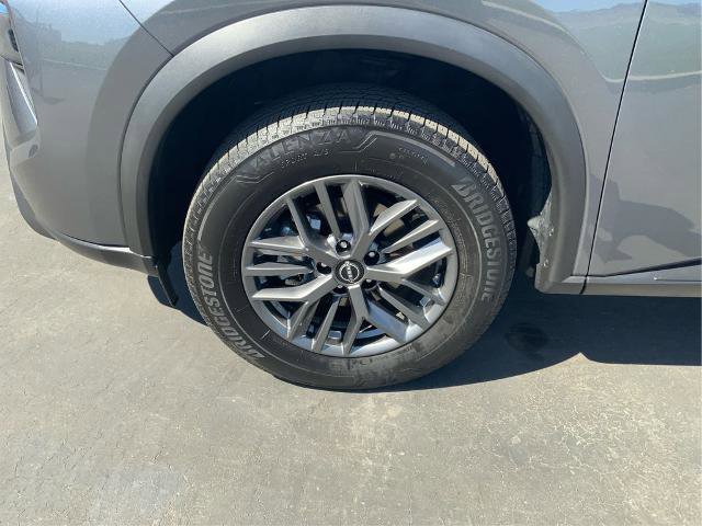 Used 2024 Nissan Rogue S FWD image 20
