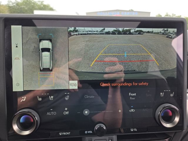 Used 2024 Lexus GX 550 w/ Accessory Package (2T) AWD/4WD image 26