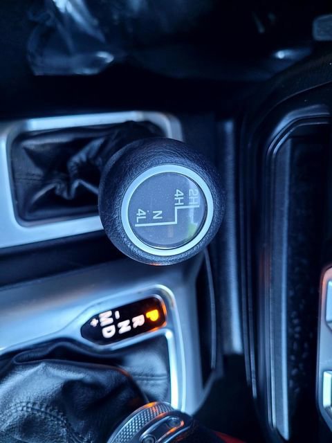 Used 2021 Jeep Gladiator Willys image 20