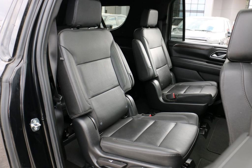 Used 2022 Chevrolet Suburban Z71 w/ Luxury Package image 33