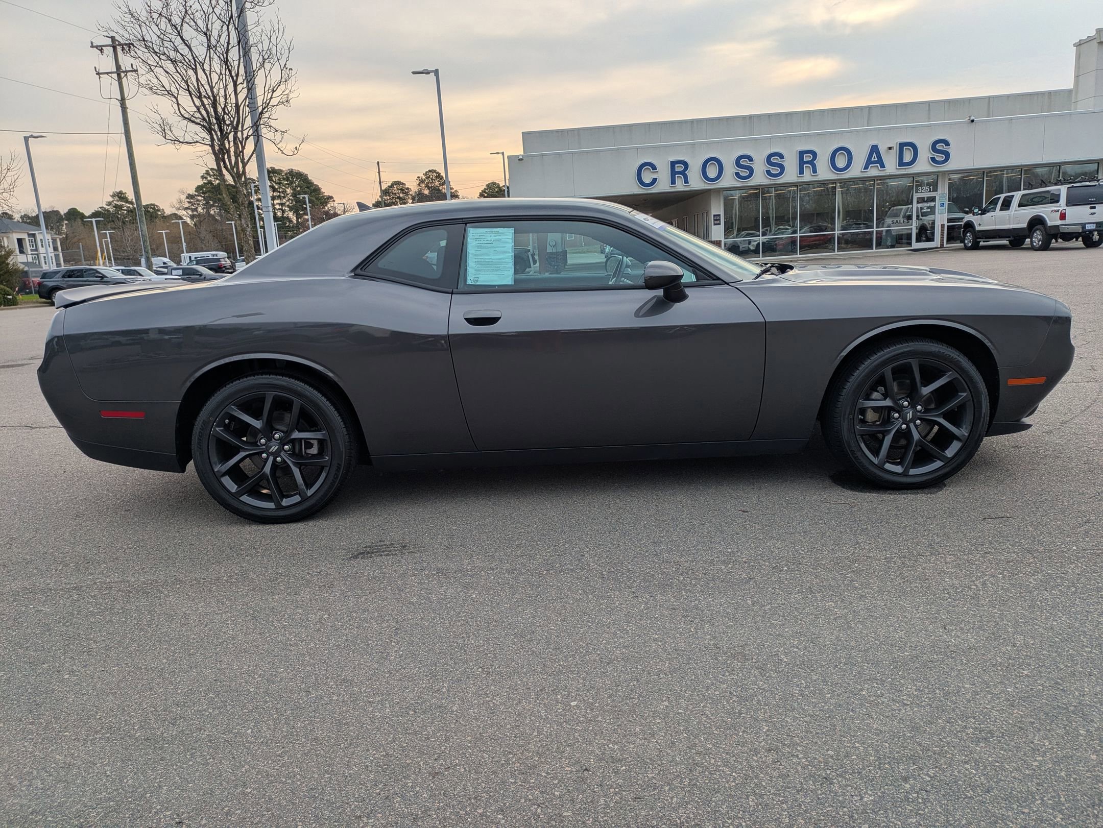 Used 2022 Dodge Challenger SXT w/ Driver Convenience Group image 6